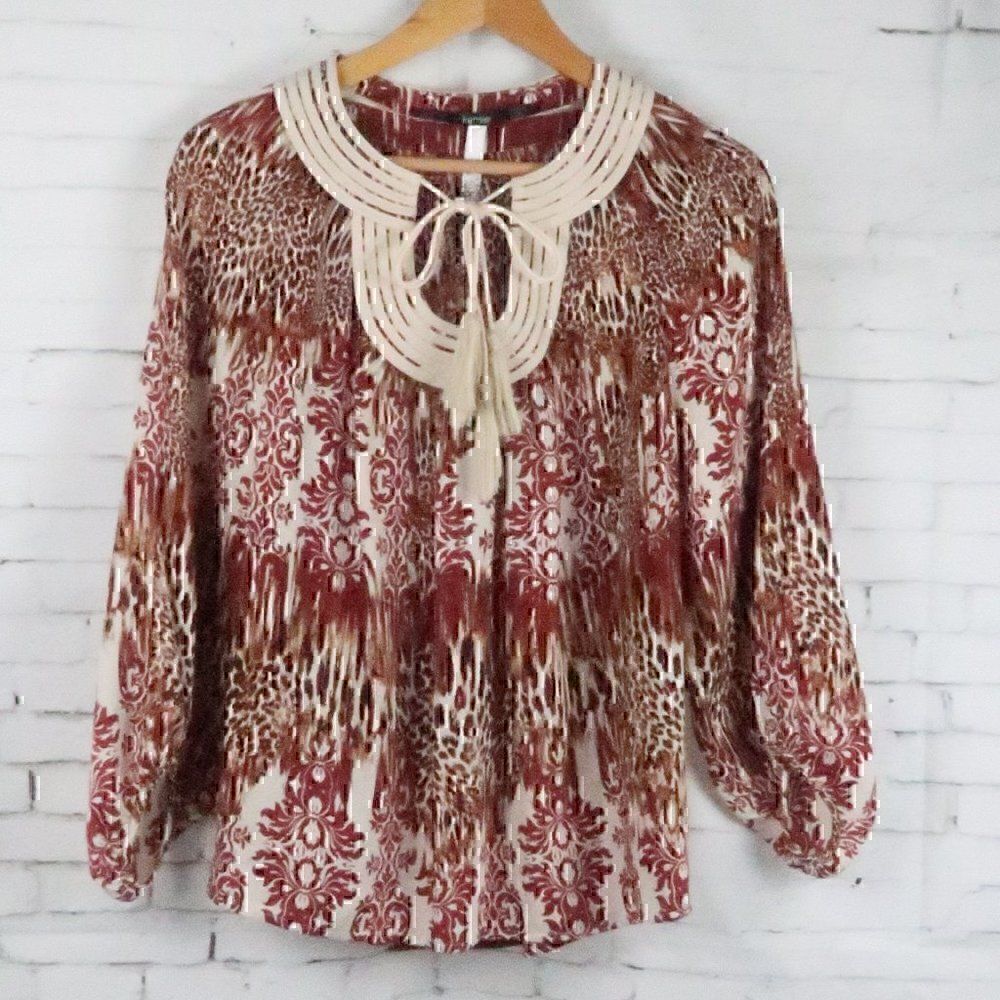 KENSIE BURGUNDY & BURNT ORANGE V NECK LONG SLEEVE ANIMAL PRINT PAISLEY TOP